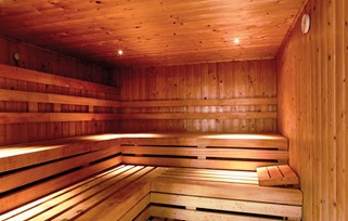 Sauna, steam and plunge pool | Total Fitness